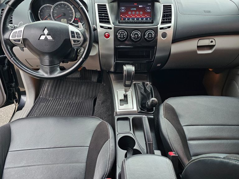 Mitsubishi Pajero HPE Full 3.2 4x4 T.I.Dies. 5p Aut