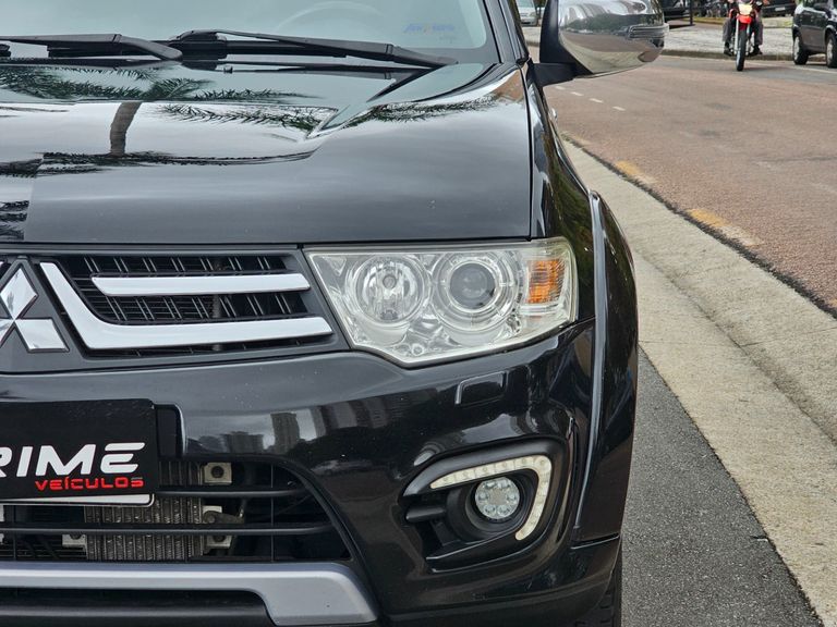 Mitsubishi Pajero HPE Full 3.2 4x4 T.I.Dies. 5p Aut