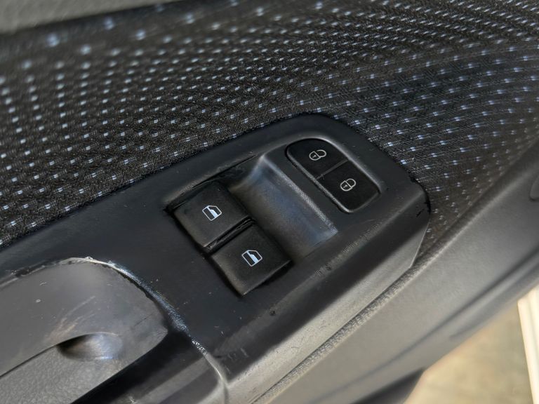 VolksWagen VOYAGE Trendline 1.6 T.Flex 8V 4p