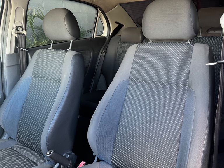 VolksWagen VOYAGE Trendline 1.6 T.Flex 8V 4p