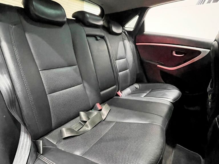 Hyundai i30 1.8 16V Aut. 5p