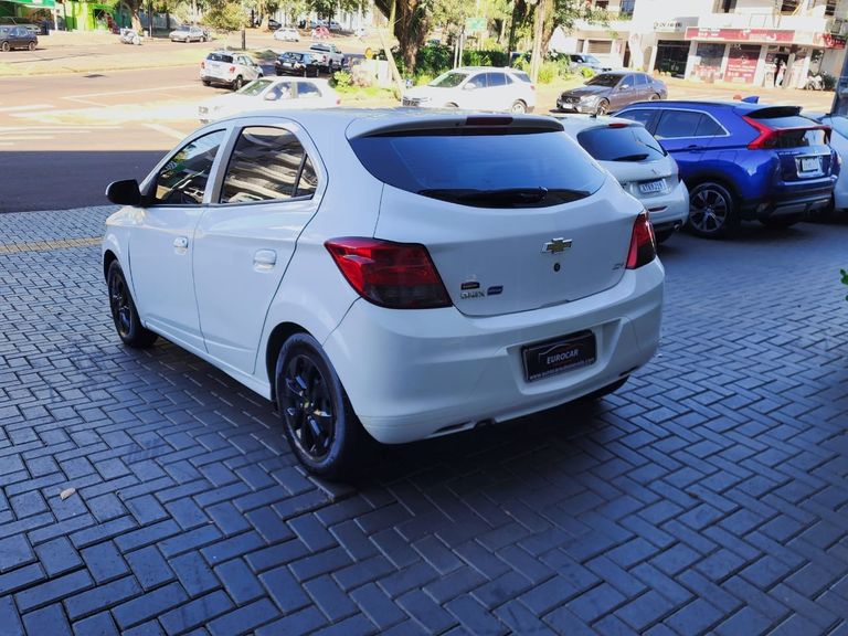 Chevrolet ONIX HATCH Joy 1.0 8V Flex 5p Mec.