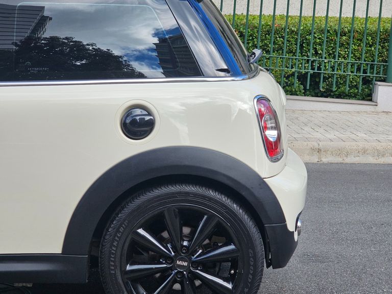 Mini COOPER S 1.6 Aut.