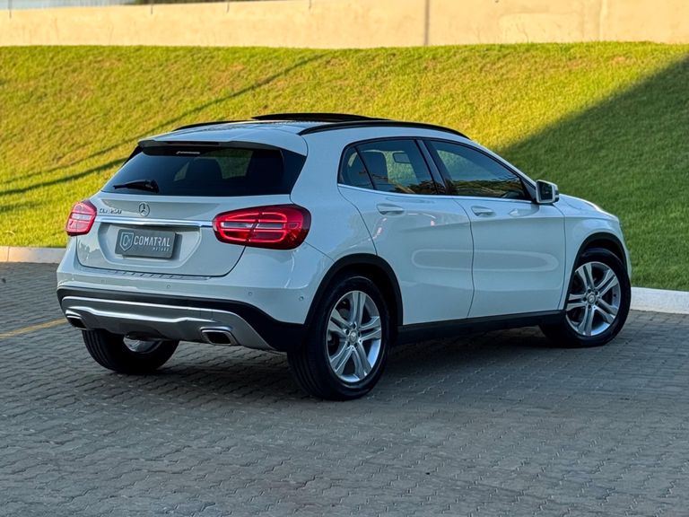 Mercedes GLA 250 Vision 2.0 TB 16V 211cv Aut.