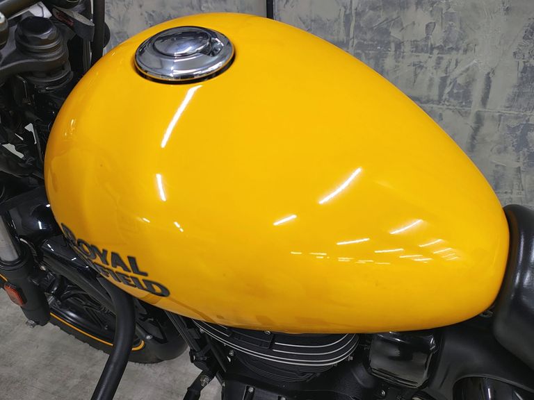 Royal Enfield Meteor 350 Fireball 