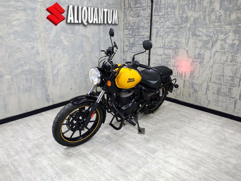 Royal Enfield Meteor 350 Fireball 