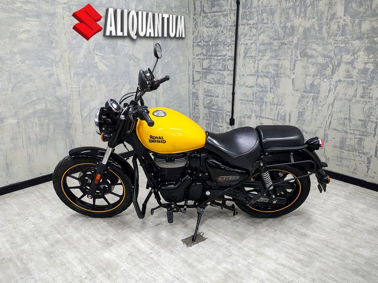 Royal Enfield Meteor 350 Fireball 