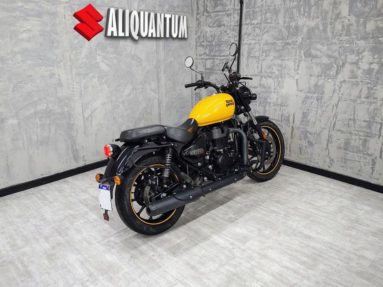 Royal Enfield Meteor 350 Fireball 