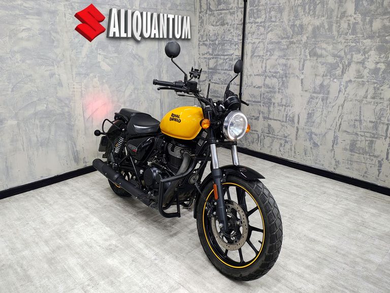 Royal Enfield Meteor 350 Fireball 