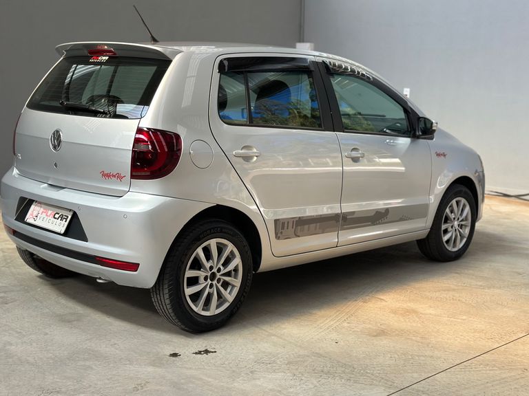VolksWagen Fox Rock in Rio 1.6 Mi Total Flex 8V 5p