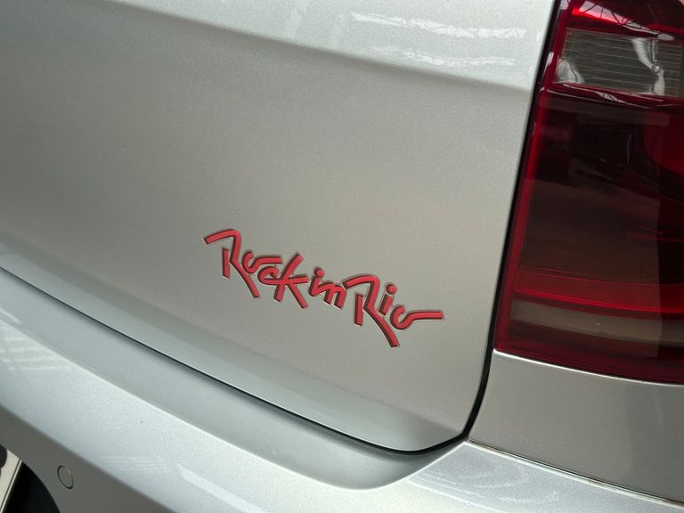 VolksWagen Fox Rock in Rio 1.6 Mi Total Flex 8V 5p