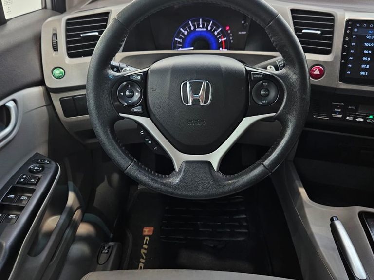 Honda Civic Sedan LXR 2.0 Flexone 16V Aut. 4p