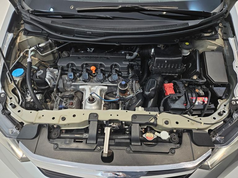 Honda Civic Sedan LXR 2.0 Flexone 16V Aut. 4p