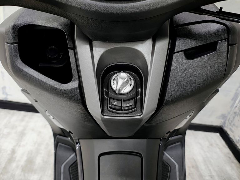YAMAHA NMAX Connected 160 ABS
