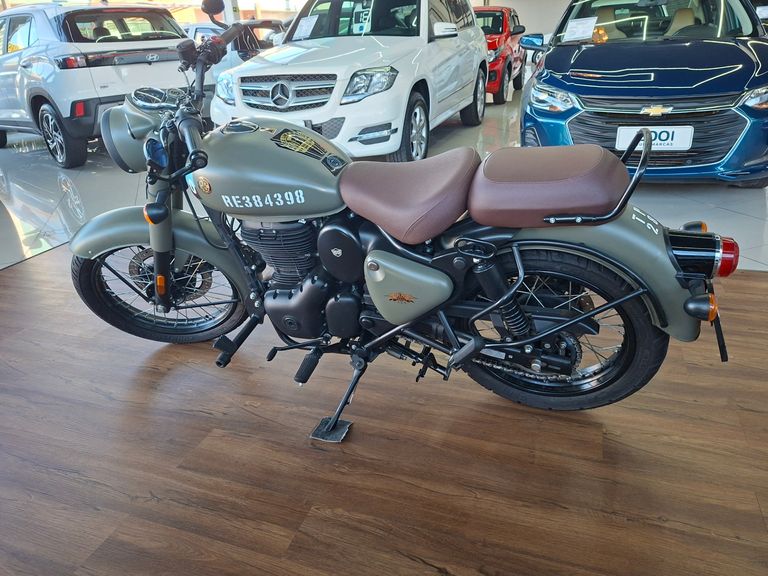 Royal Enfield Classic 350 Dark