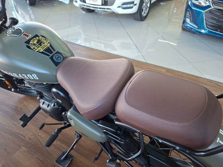 Royal Enfield Classic 350 Dark