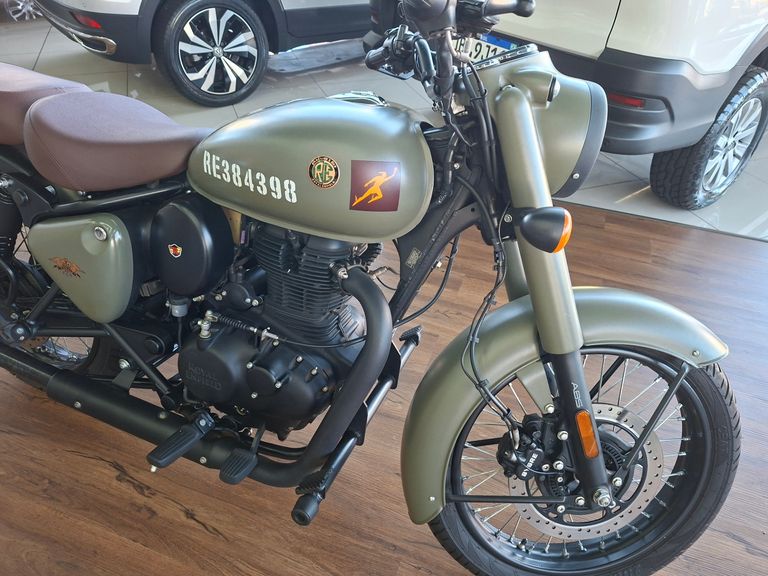 Royal Enfield Classic 350 Dark