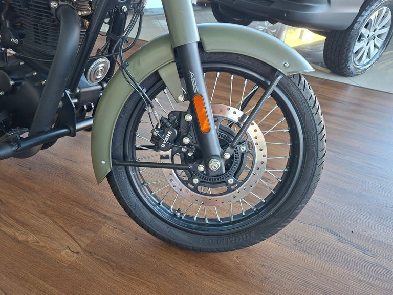 Royal Enfield Classic 350 Dark