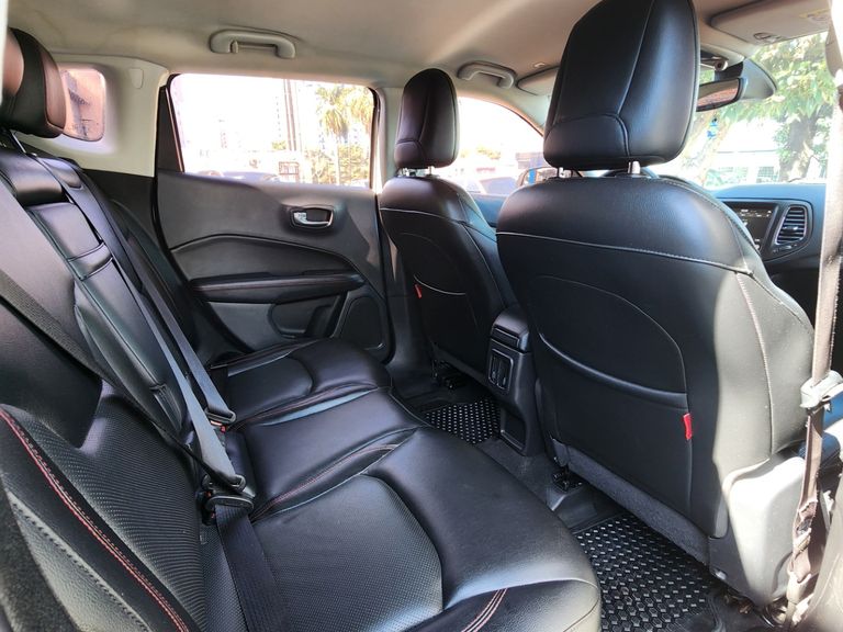 Jeep COMPASS TRAILHAWK 2.0 4x4 Dies. 16V Aut.