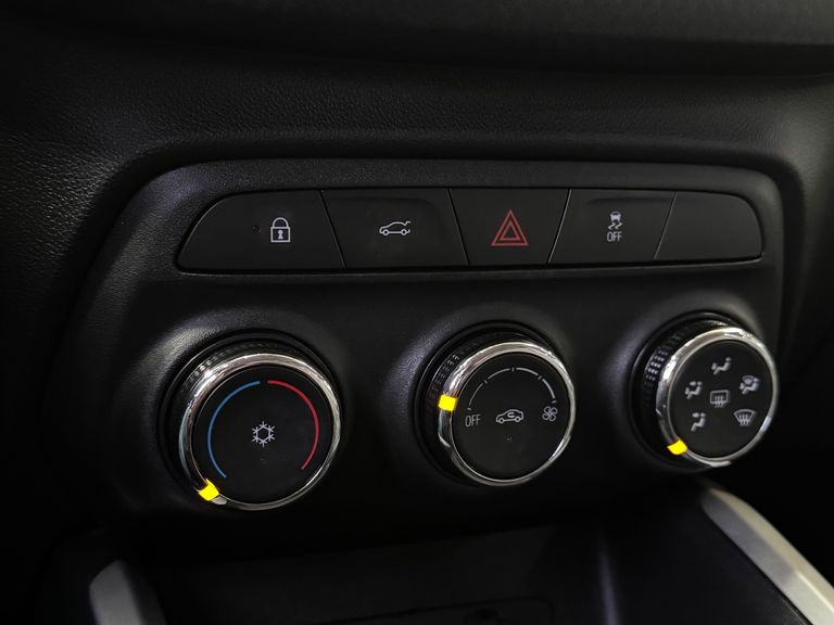 Chevrolet ONIX SEDAN Plus LT 1.0 12V Flex 4p Mec.