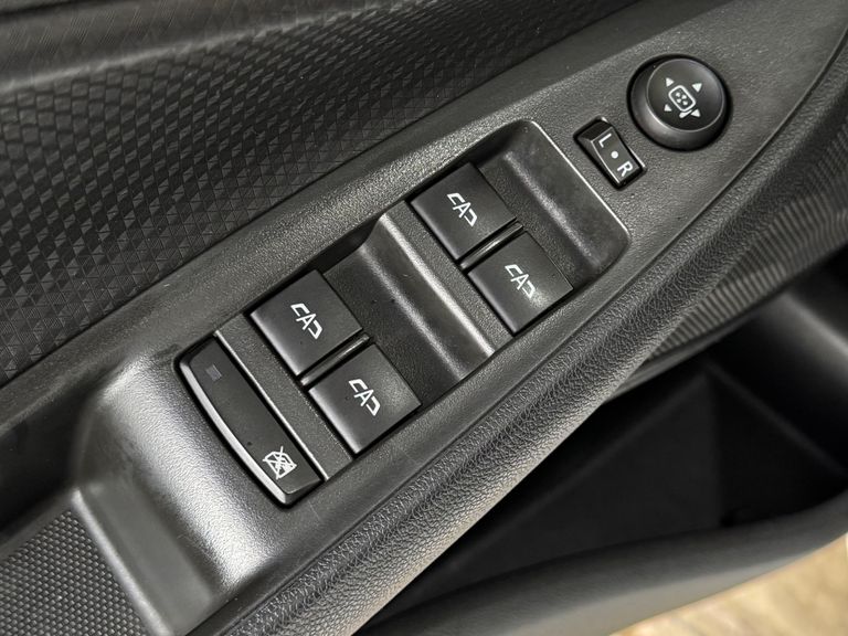 Chevrolet ONIX SEDAN Plus LT 1.0 12V Flex 4p Mec.