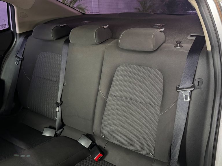 Chevrolet ONIX SEDAN Plus LT 1.0 12V Flex 4p Mec.