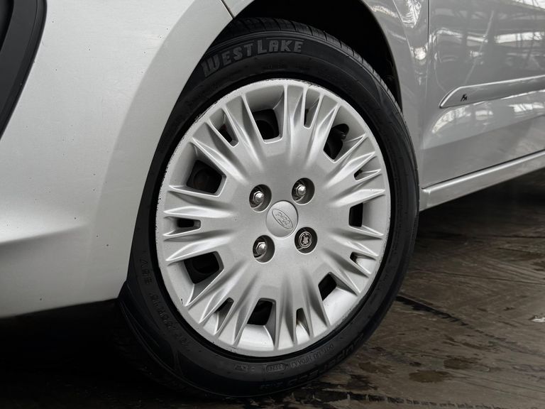 Ford Ka 1.5 Sedan SE 12V Flex 4p Aut.