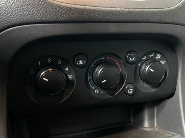 Ford Ka 1.5 Sedan SE 12V Flex 4p Aut.