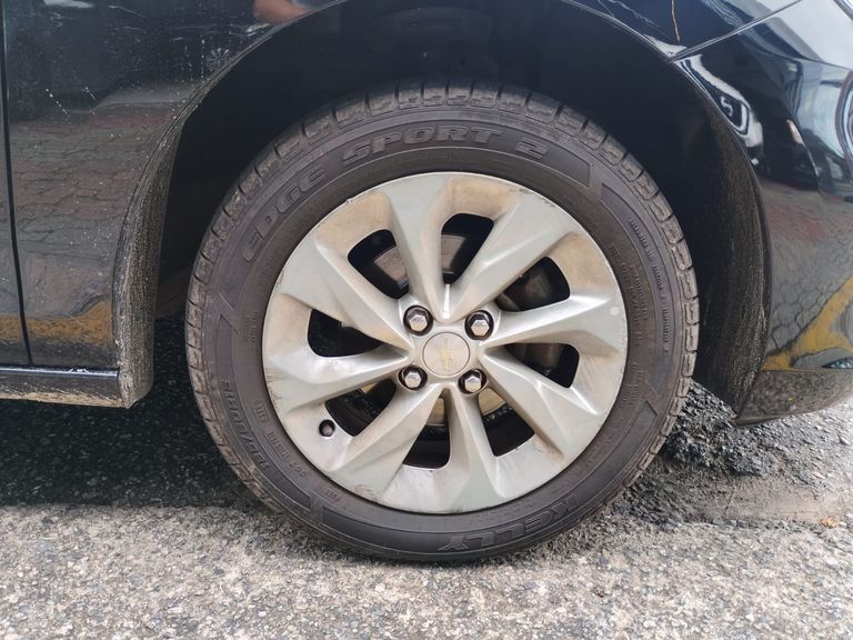 Chevrolet ONIX SEDAN Plus LT 1.0 12V Flex 4p Mec.