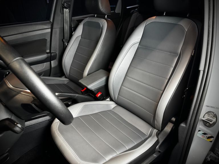 VolksWagen Nivus Highline 1.0 200 TSI Flex Aut.