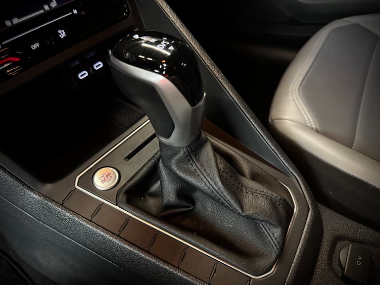 VolksWagen Nivus Highline 1.0 200 TSI Flex Aut.