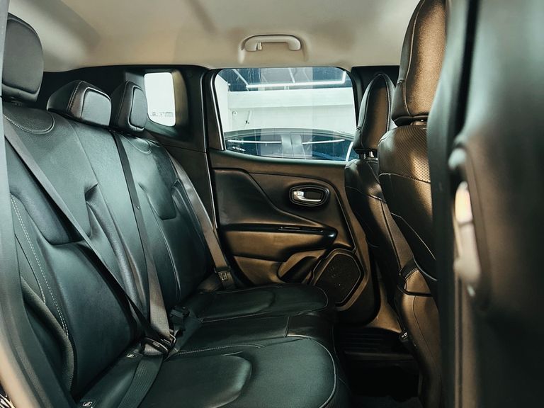 Jeep Renegade Long. T270 1.3 TB 4x2 Flex Aut.
