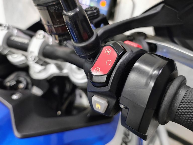 TRIUMPH TIGER 900 GT PRO