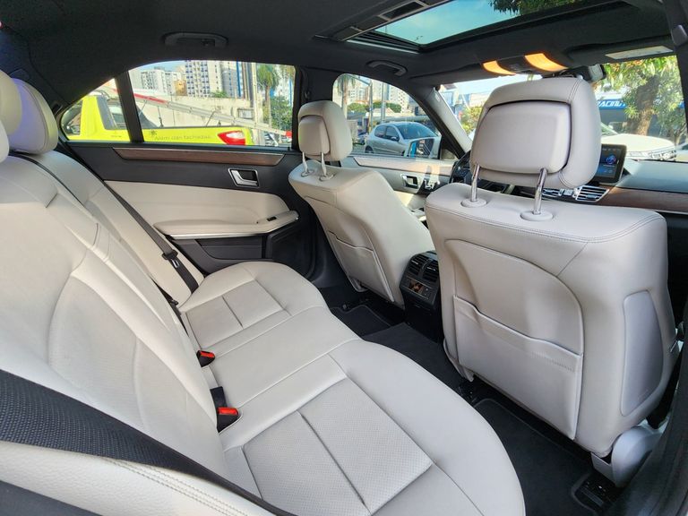 Mercedes E-250 CGI Avantgarde 2.0 TB 211cv Aut.