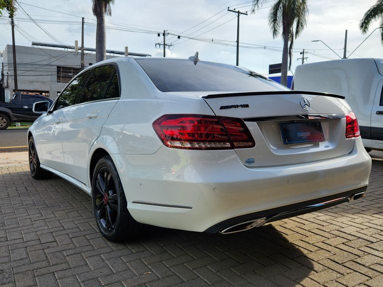 Mercedes E-250 CGI Avantgarde 2.0 TB 211cv Aut.