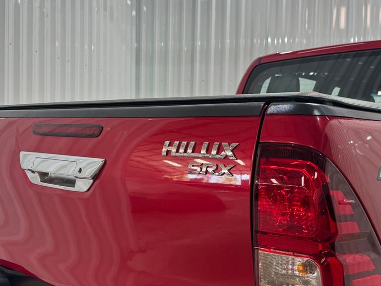 Toyota Hilux CD SRX 4x4 2.8 TDI 16V Diesel Aut.