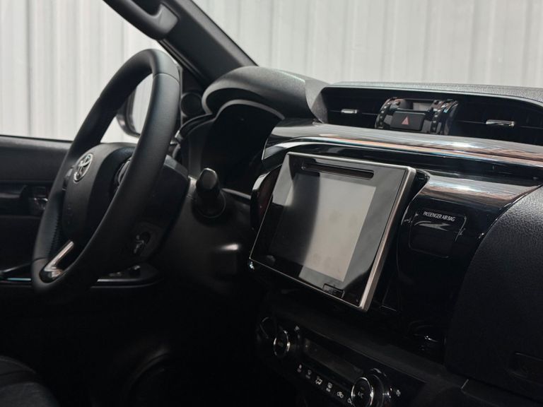 Toyota Hilux CD SRX 4x4 2.8 TDI 16V Diesel Aut.