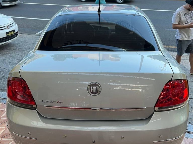 Fiat LINEA ESSENCE 1.8 Flex 16V 4p