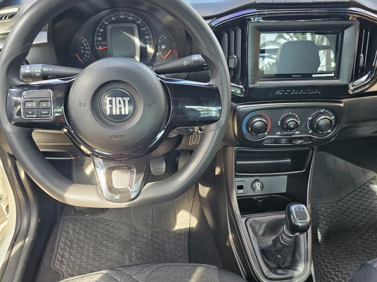 Fiat Strada Freedom 1.3 Flex 8V  CS Plus