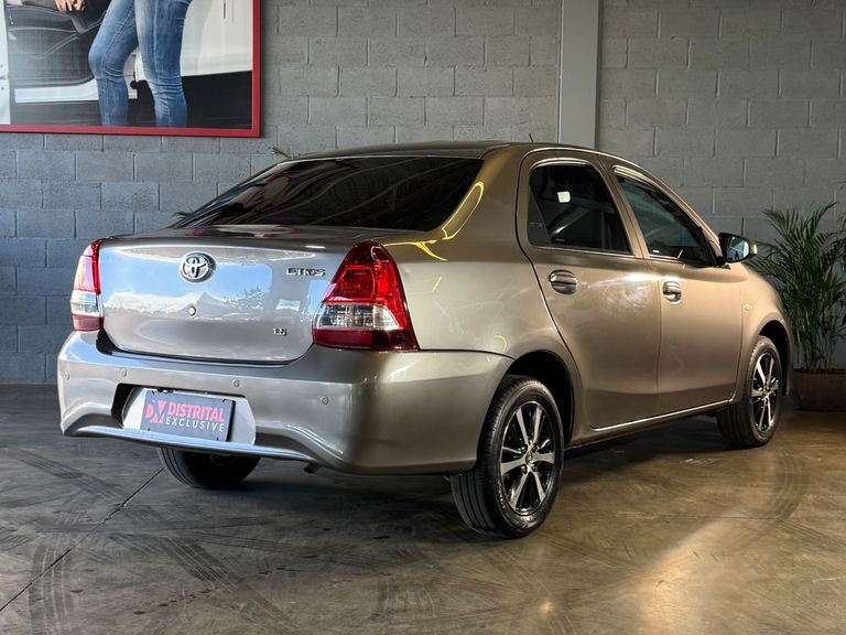 Toyota ETIOS X Sedan 1.5 Flex 16V 4p Mec.