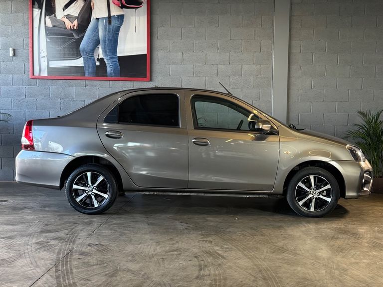 Toyota ETIOS X Sedan 1.5 Flex 16V 4p Mec.