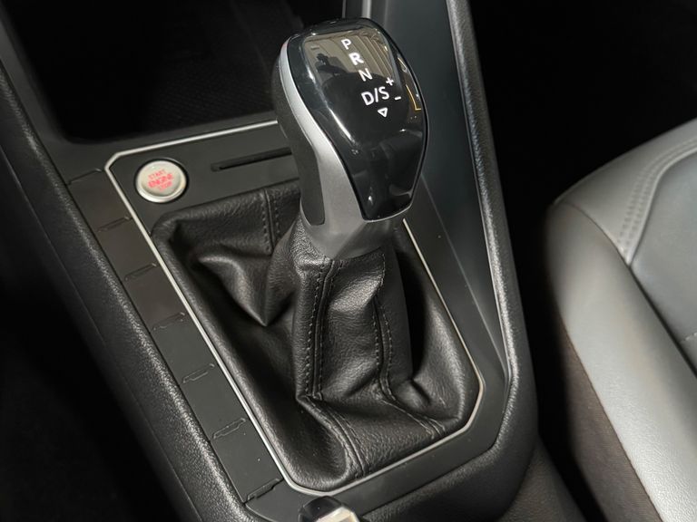 VolksWagen Nivus Highline 1.0 200 TSI Flex Aut.