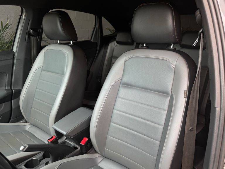 VolksWagen Nivus Highline 1.0 200 TSI Flex Aut.