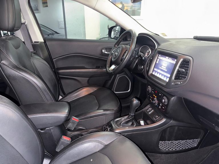 Jeep COMPASS LONGITUDE 2.0 4x2 Flex 16V Aut.