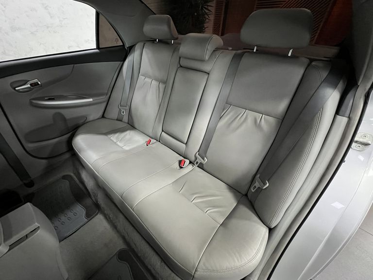 Toyota Corolla XEi 2.0 Flex 16V Aut.