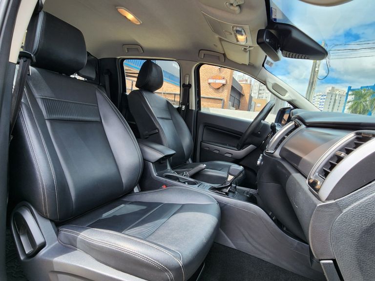 Ford Ranger Limited 3.2 4x4 CD Diesel Aut.