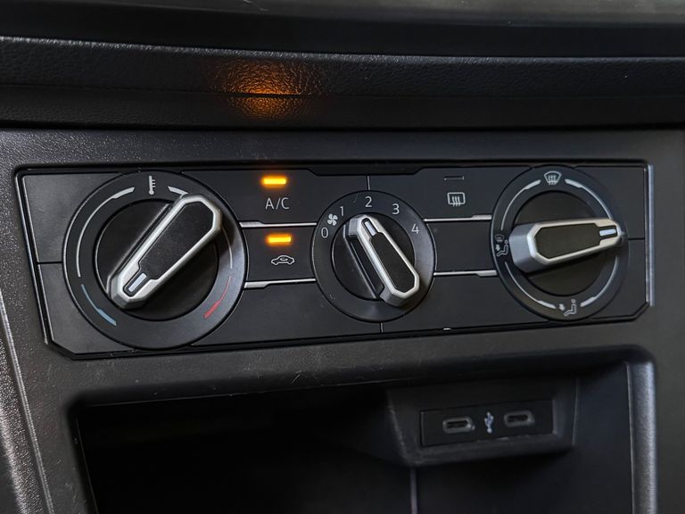 VolksWagen Polo Track 1.0 Flex 12V 5p