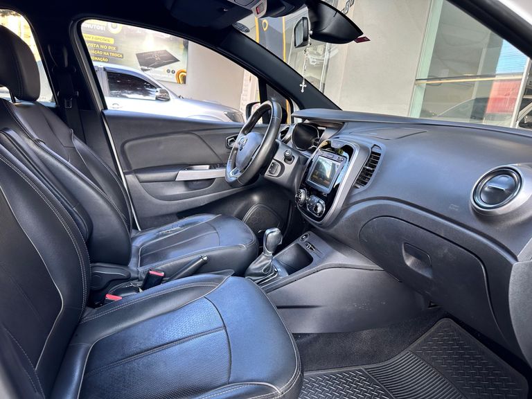 Renault CAPTUR Intense Bose 1.6 16V Flex 5p Aut.