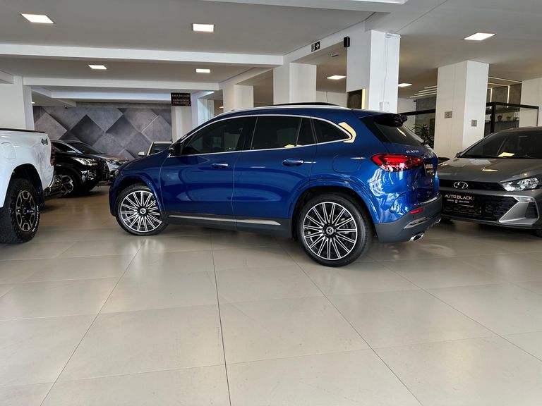 Mercedes GLA 200 AMG Line 1.3 16V TB Aut.(Híb.)