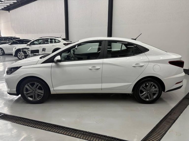 Hyundai HB20S Com. Plus Tech 1.0 TB Flex 12V Aut